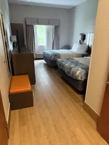 Guesthouse Inn & Suites Lexington - Zimmer