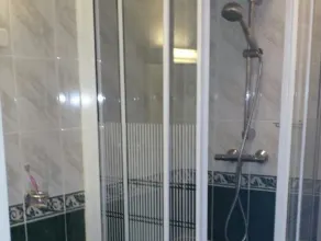 Fennessy's Hotel - Bathroom
