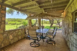 Countryside Cottage: 17 Mi to Downtown San Antonio - Intérieur