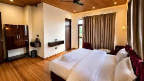 Dharamshila Retreat - Chambre