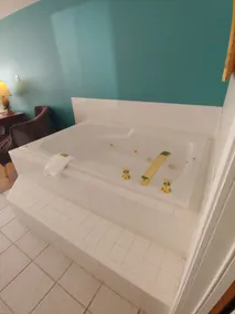 Meadowlark Motel with Restaurant & Bar - Badezimmer