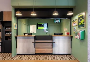 B&B HOTEL Valenciennes Onnaing 3 étoiles Parc d Activités de la Vallée de l Escaut - Reception