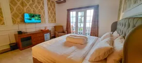 Gili Beachfront Suites - Room