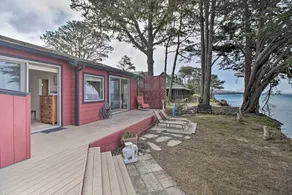 Oceanfront Point Arena House w/ Lovely Deck! - Interior