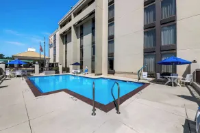 Comfort Inn & Suites Durham near Duke University - Piscine