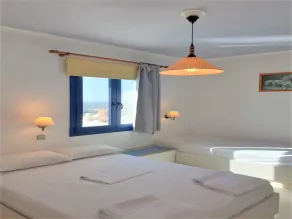 Hermes Korifi Suites private apartment - Chambre