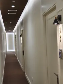 CH Velarde - Interior entrance