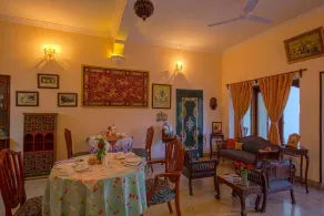 Rawla Rawatsar - Restaurant