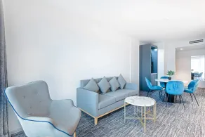 Ramada by Wyndham Tbilisi Old City - Room