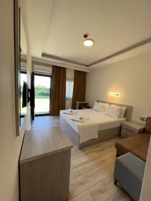 Life Point Hotel - Room