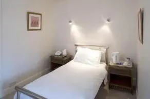 The Old Cable Historic House & Seafood Restaurant - Habitación