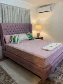 Cozy 2br-2bt Apt Near The Beach And Main Street - Room