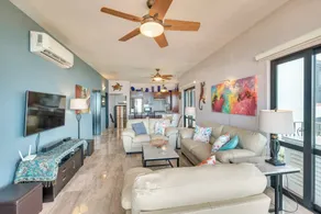 Puerto Vallarta Condo w/ Bay Views + Pool Access! - Interni