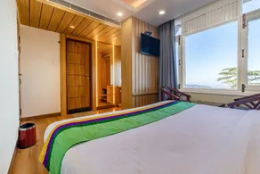 Treebo Varuna With Mountain View, Mall Road - Room