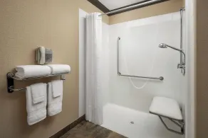 Pomeroy Hotel Fort St. John - Salle de bain