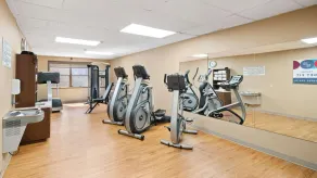 Clarion Hotel & Suites Fairbanks near Ft Wainwright - Salle de remise en forme