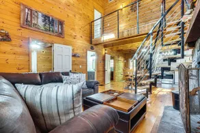 9 Mi to Lake Burton: Cabin w/ Deck Near Helen - Innvendig
