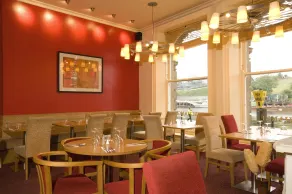 Premier Inn Newcastle City Centre - Quayside - Restaurant