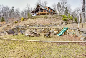 Berkshire Hills Nature Lovers' Log Home Retreat - Interior