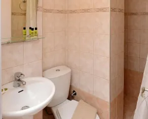 Hotel Villa Plaza - Bathroom