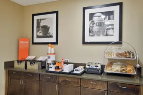 Hampton Inn & Suites Cincinnati / Kenwood - Restaurant