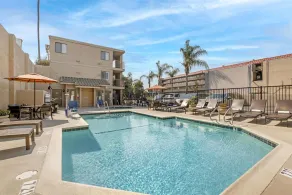 Best Western Plus Anaheim Inn - Basseng