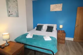 Lundwood House Barnsley by Smart Corporate Stays - Room