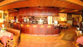 Habitación en casa de familia con jardín y sauna - Restaurante