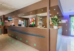 B&B HOTEL Colmar Liberté 4 étoiles - Réception