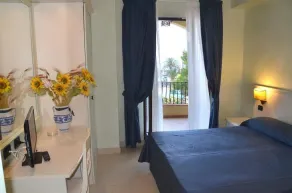 Kalos Hotel - Vue de la chambre