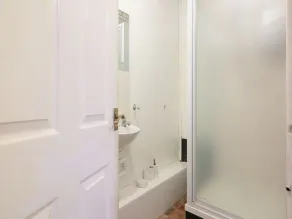 Chorlton Townhouse - Bad