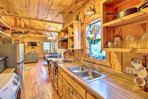 Mountian View Retreat < 2 Mi to White River! - Innvendig