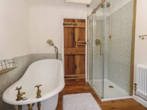 Limberlost Cottage - Bathroom