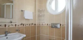 Villa ANM2 by JoyLettings - Bathroom