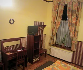 Globtroter Guest House - Room