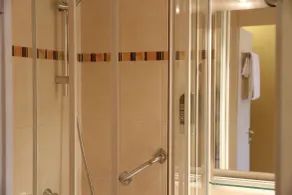 TOP Hotel Amberger - Bathroom