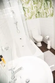 The Crown - Bathroom