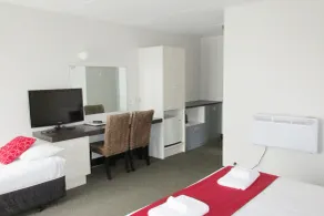 136 On Bealey Motel - Habitación
