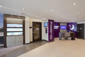 Premier Inn London Uxbridge - Reception