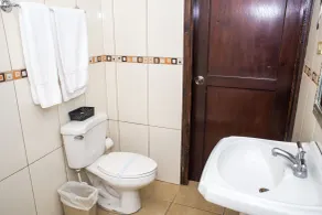 Hotel Verona - Bathroom