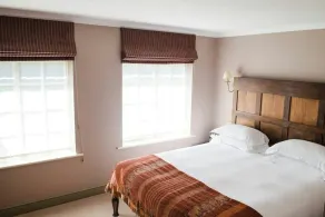 Elephant Hotel - Habitación