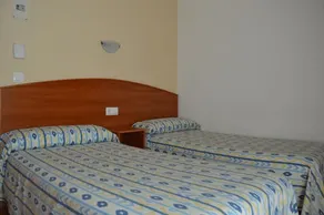 Hostal Mary - ADULTS ONLY 18 AND UP - Værelse