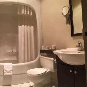 Days Inn by Wyndham Ste. Helene-de-Bagot - Salle de bain