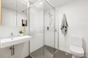 Ivy and Eve Apartments by CLLIX - Bathroom