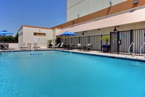 Holiday Inn Los Angeles - LAX Airport by IHG - Pool