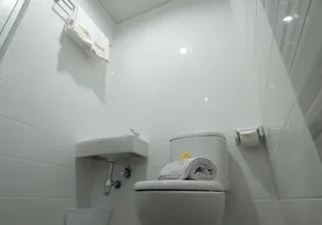 Cozzy Stay Hotel Semarang by Sinergi - Badeværelse