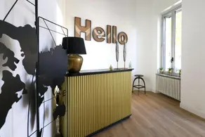 Baby Hotel - Vestíbulo
