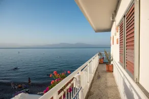 Spacious apartment on the beachfront - Utsikt fra rommet