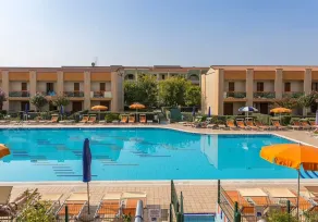 Moderno apartamento junto al mar y a la piscina - Piscina