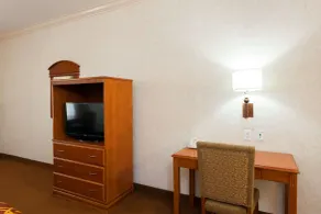 Howard Johnson Hotel & Suites by Wyndham Pico Rivera - Chambre